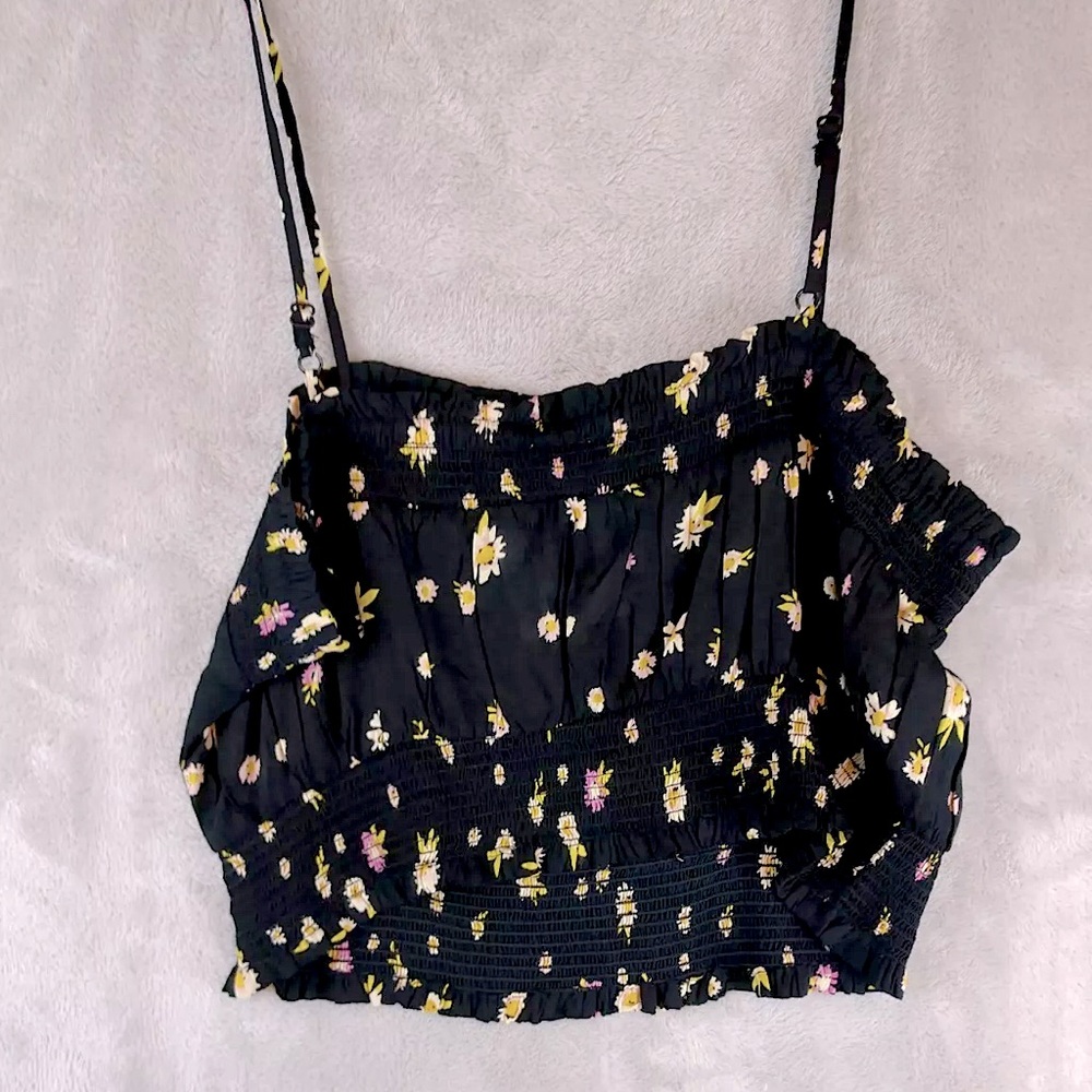 BNWT Patrons of Peace Floral cropped Tank Top